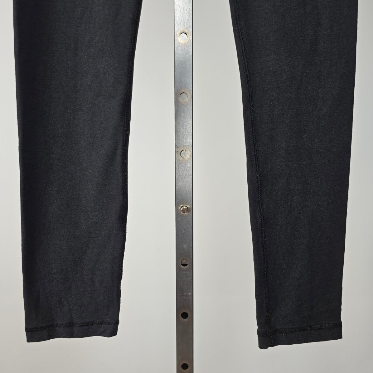Tasc Black Activewear Leggings Size M