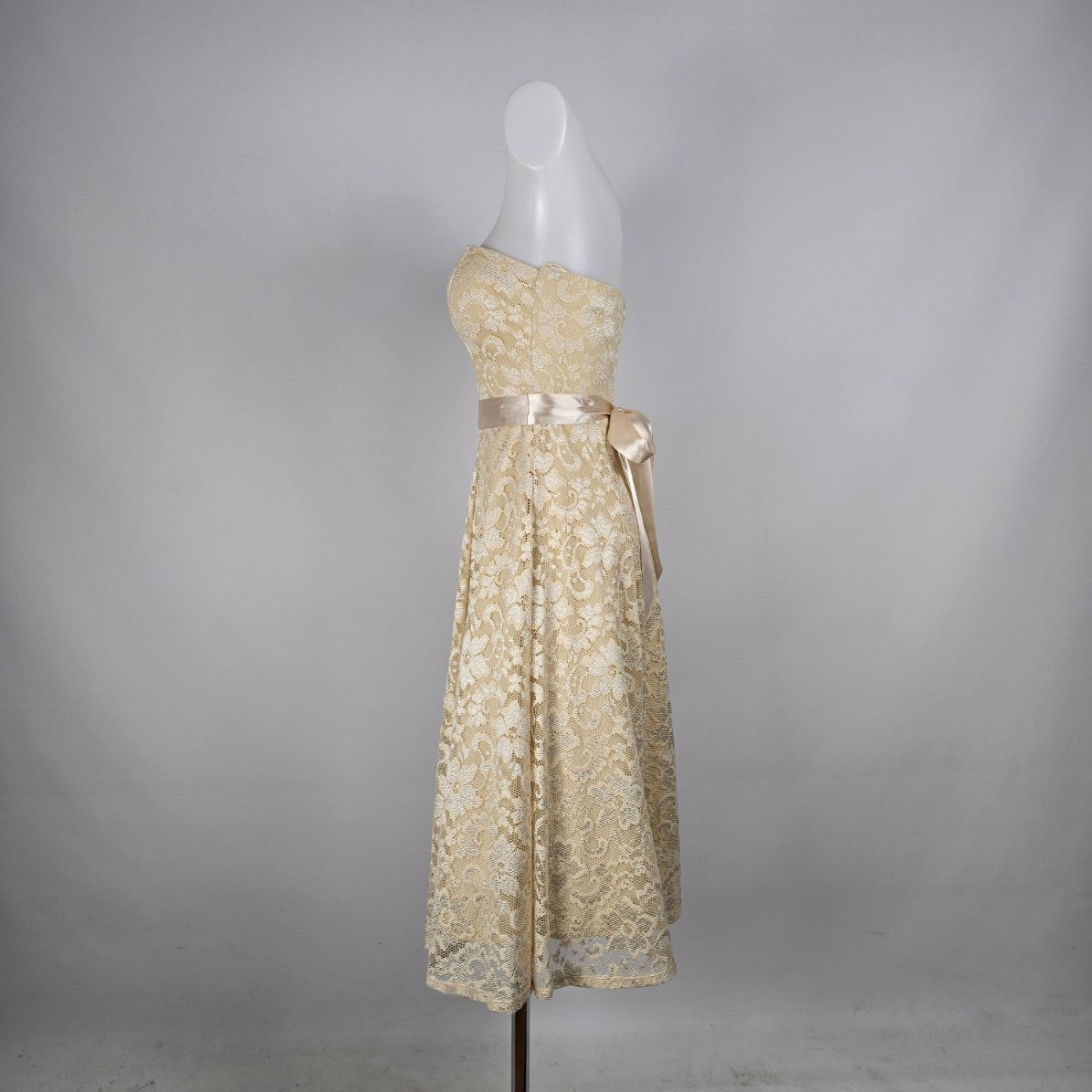 Nights By Teeze Me Cream Lace Satin Belted Fit & Flare Event Dress Size 3/4