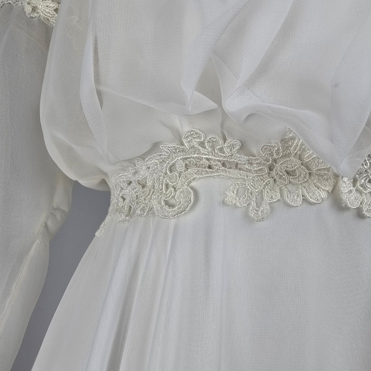 Vintage White Lace Puff Sleeve High Neck Wedding Dress Size XS
