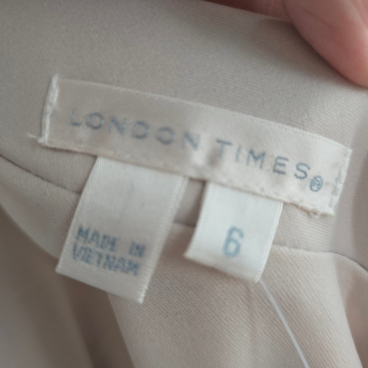 London Times Cream Cowl Neck Ruched Sheath Dress Size 6