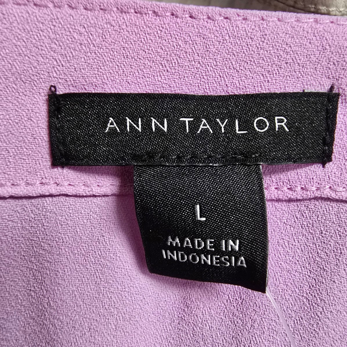 Ann Taylor Lavender Purple Short Sleeve Blouse Size L