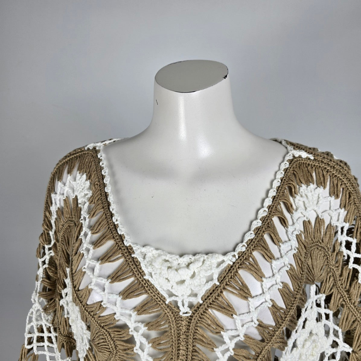 Suzanne Betro Brown & Cream Open Knit Poncho Sweater Size M