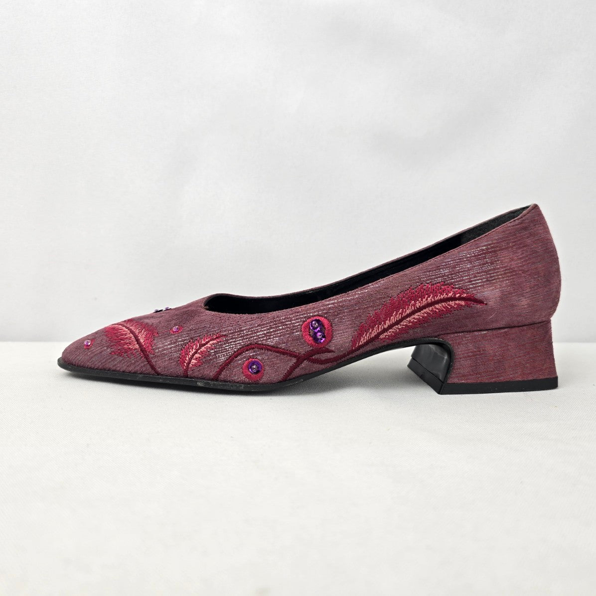 Vintage Arnold Churgin Pink Feather Square Toe Low Heel Shoes Size 7