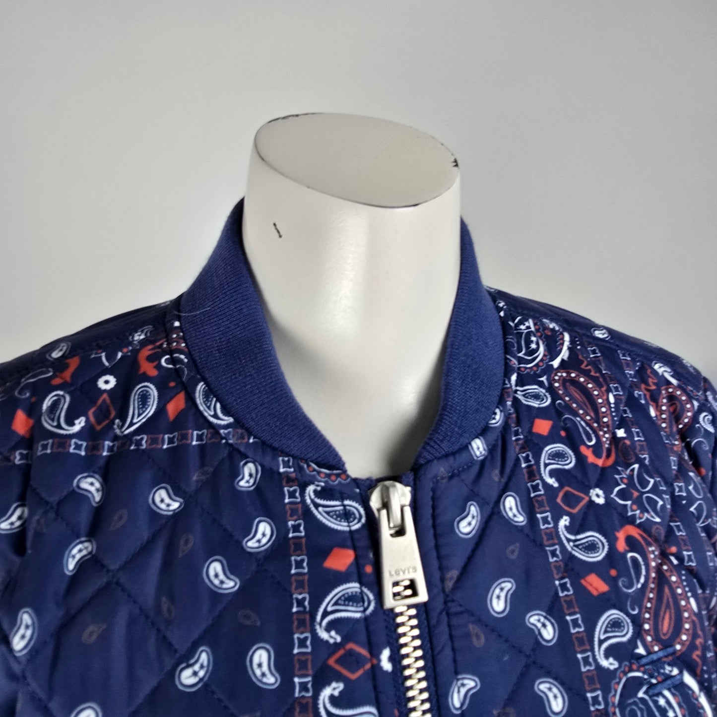 Levi's Diamond Quilted Blue Bandana Print Jacket Size L