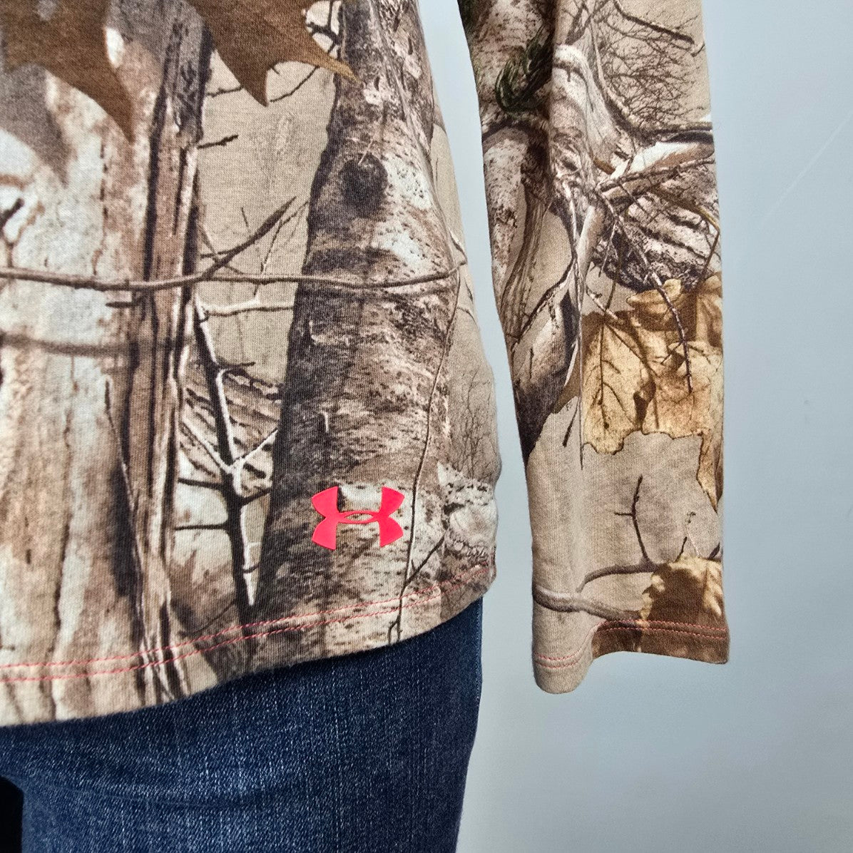 Under Armour Semi Fitted Real Tree Print Long Sleeve T-Shirt Size L