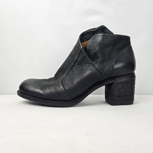 AS98 Black Leather Chunky Heel Ankle Boots Size 11