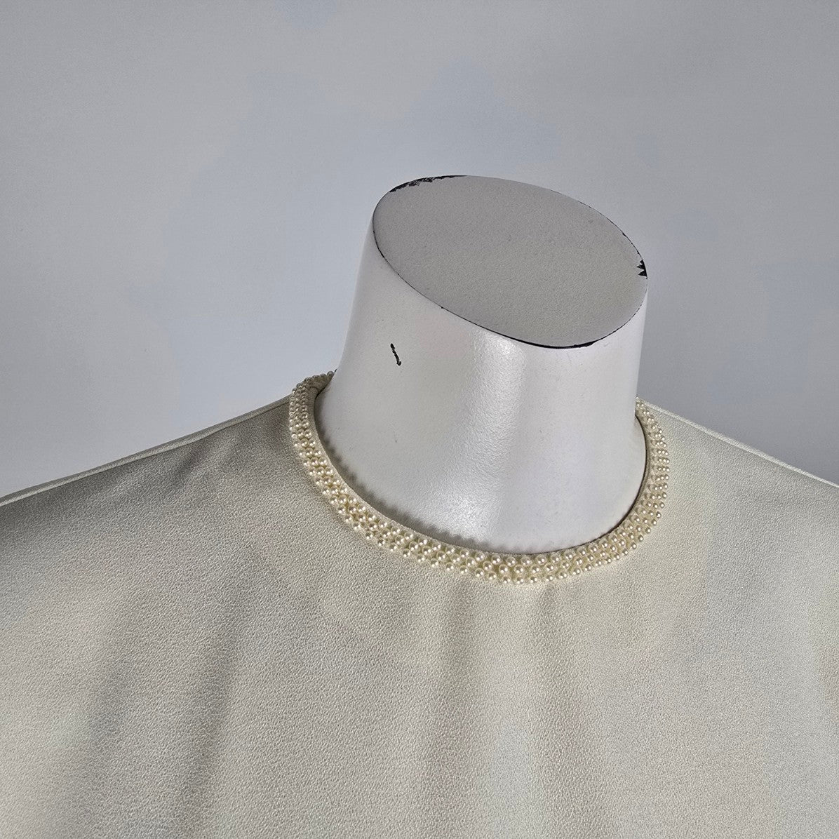 Vintage Talbots Petites Cream Beaded Neck Detail Blouse Top Size 4