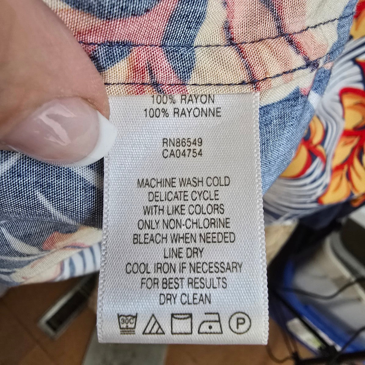 Relax Tommy Bahama Blue Tropical Print Button Up Blouse Top Size S