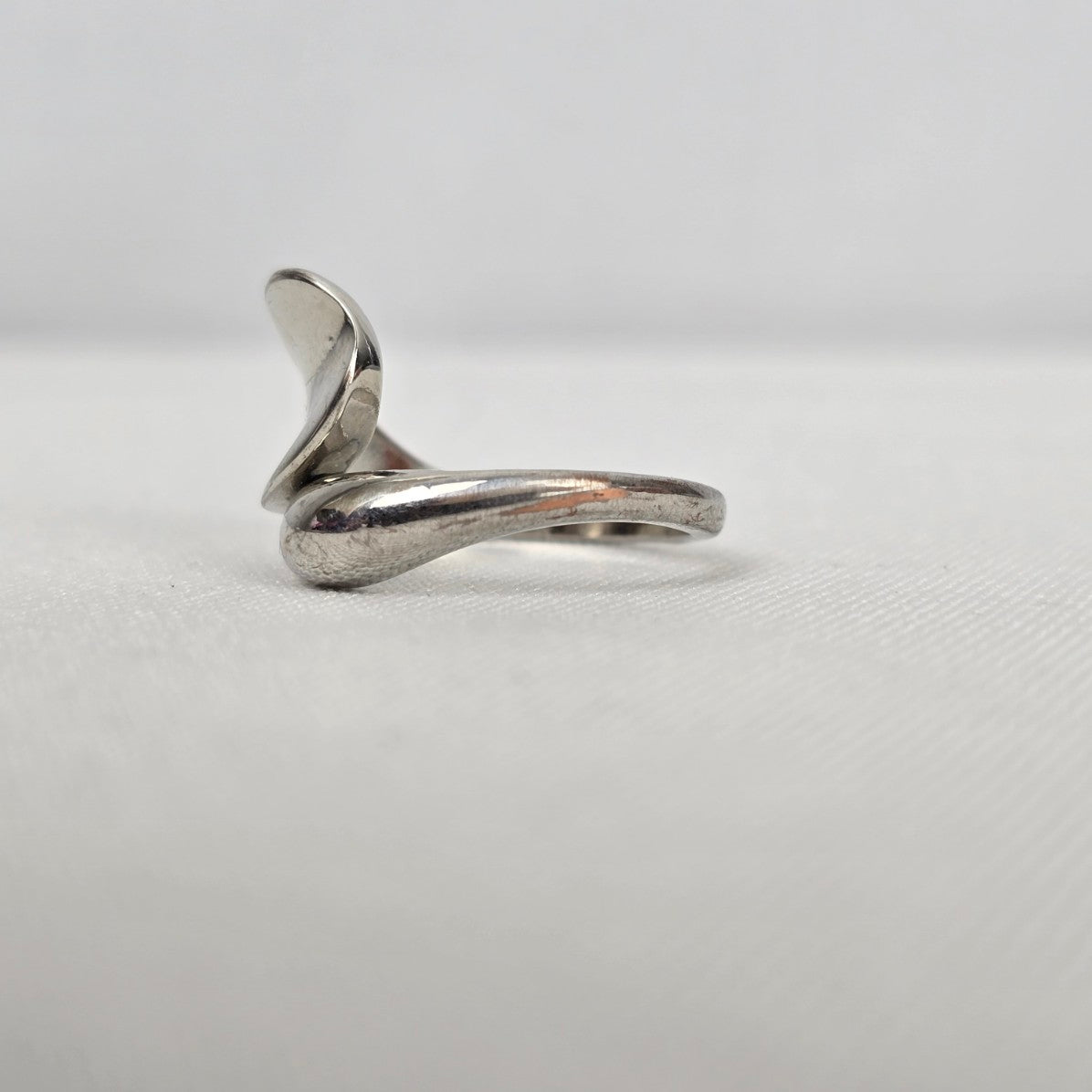Silver Tone Wrap Ring Size 7.5
