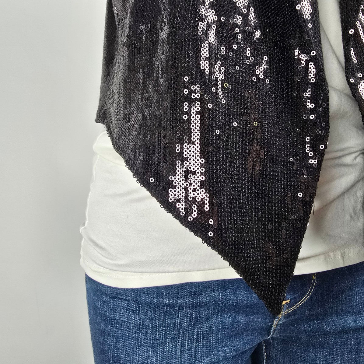 Katherine Barclay Black Sequined Vest Size XL