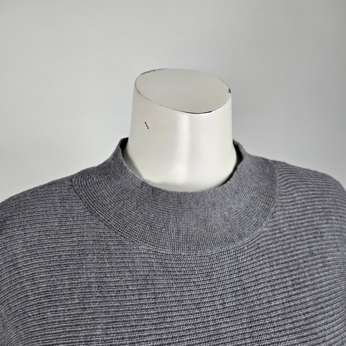 Tahari Grey Knit Long Sleeve Sweater Dress Size M