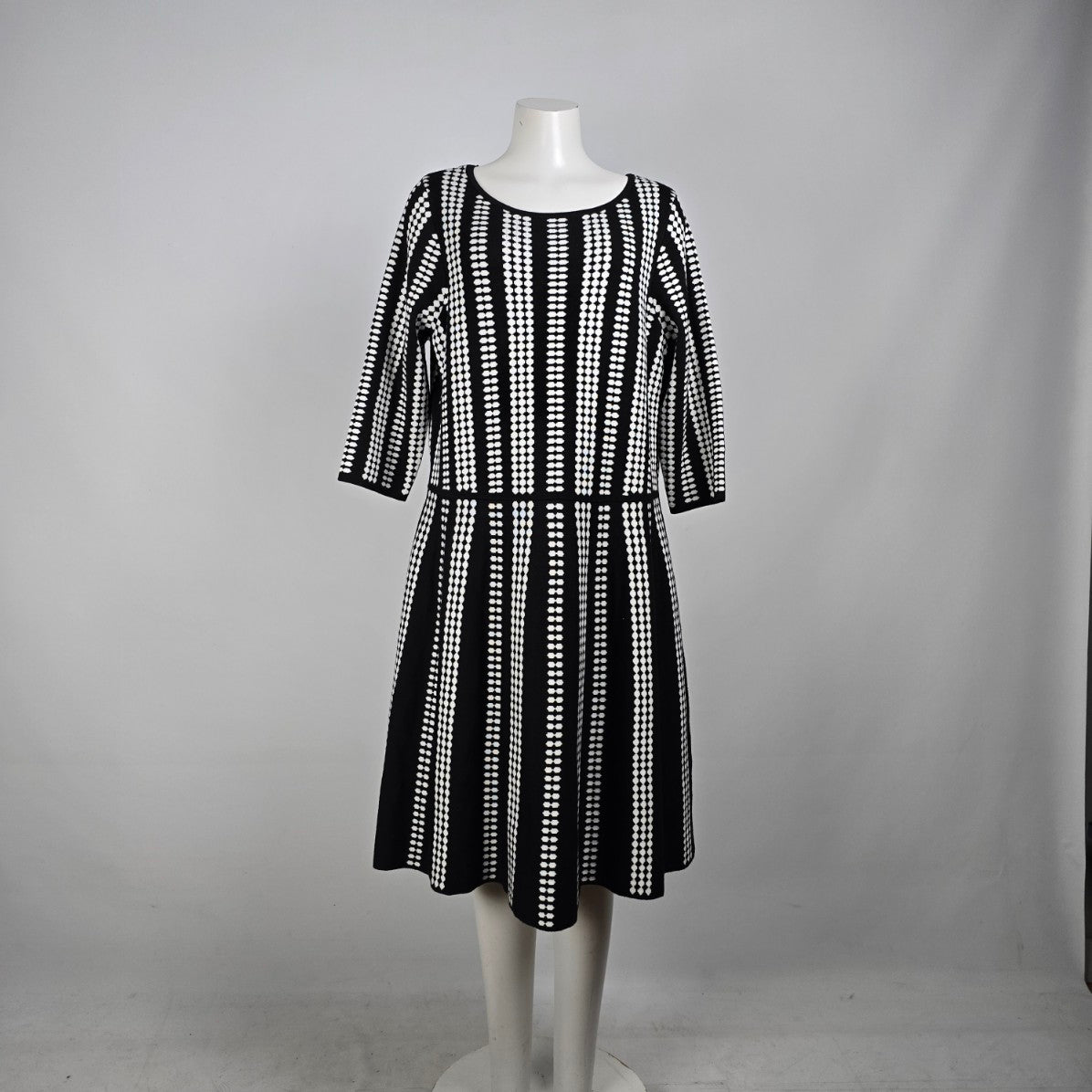 Danny and Nicole Black & White Knit Fit & Flare Dress Size 2X