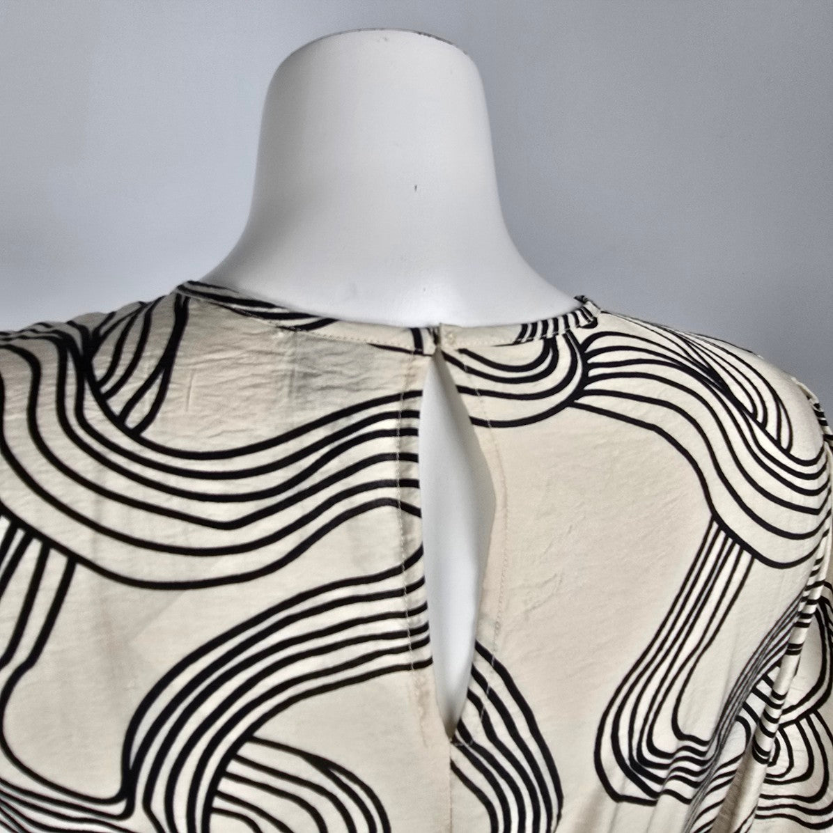 Vero Moda Black & Cream Swirl Print Midi Dress Size L