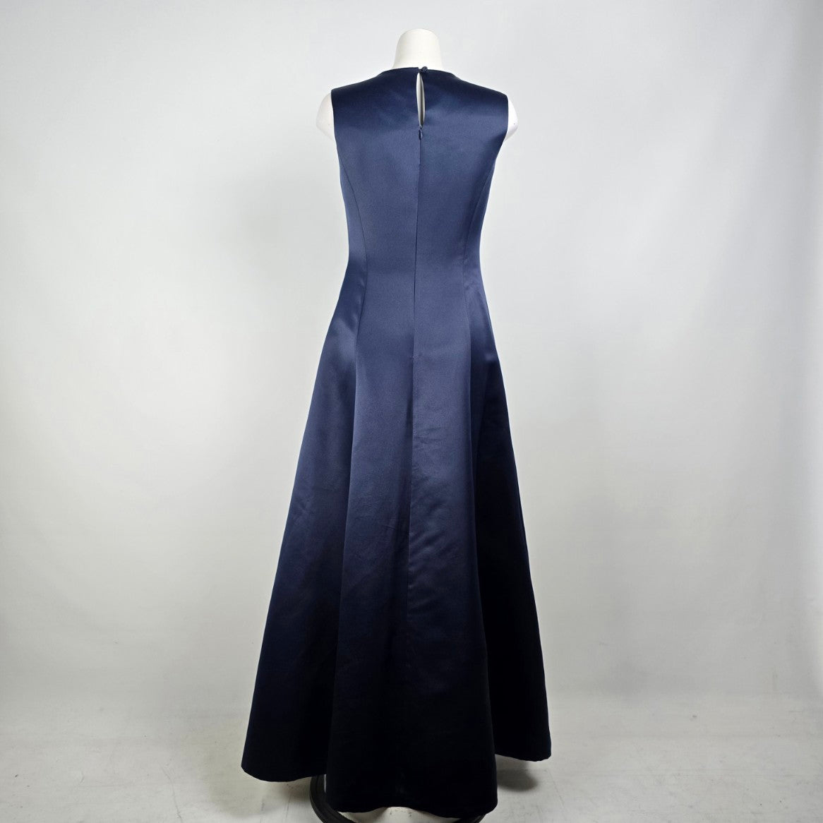 Liz Claiborne Night Blue Satin Beaded Detail Long Gown Size 8