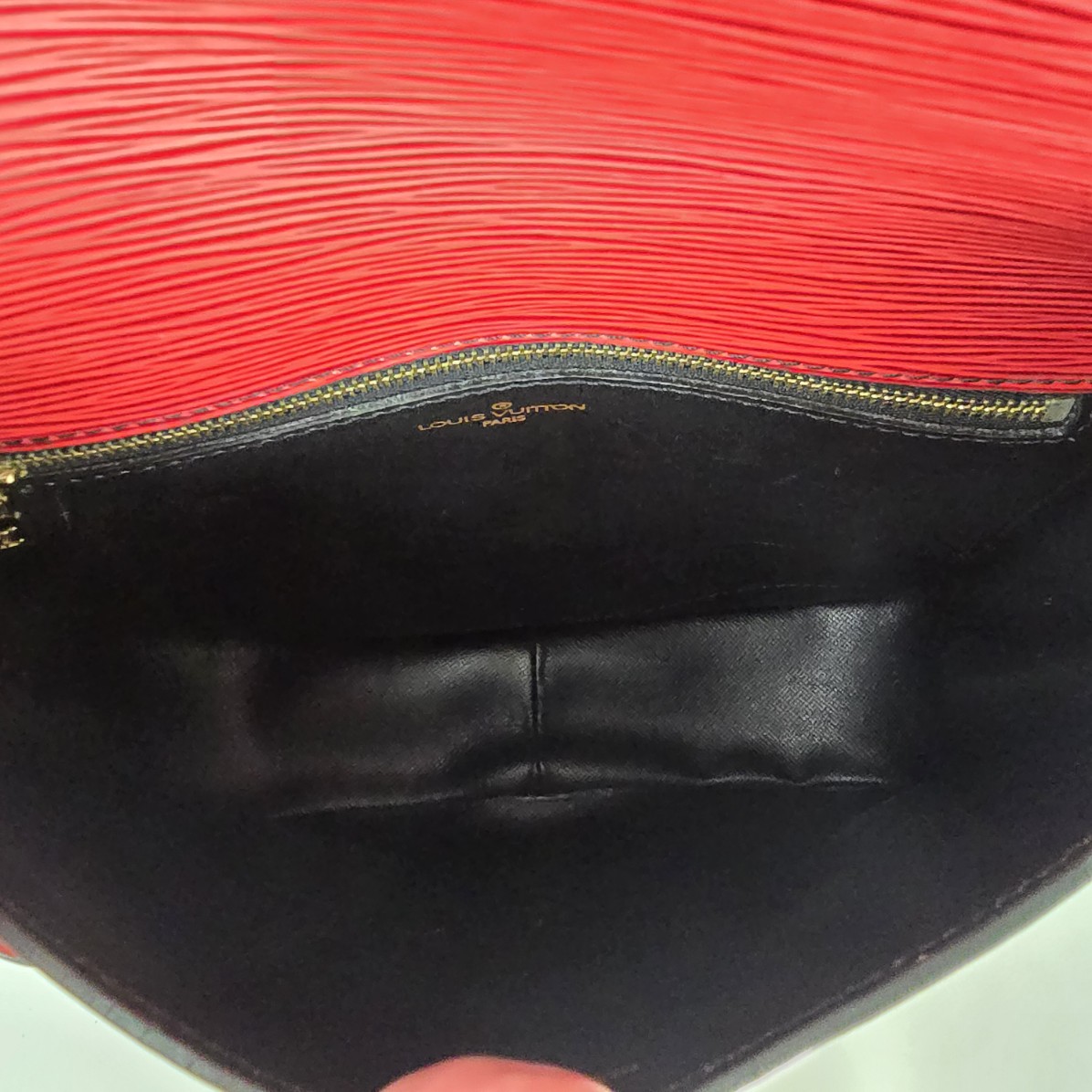 Louis Vuitton Vintage 1987 Red Epi Leather Saint Cloud Shoulder Bag