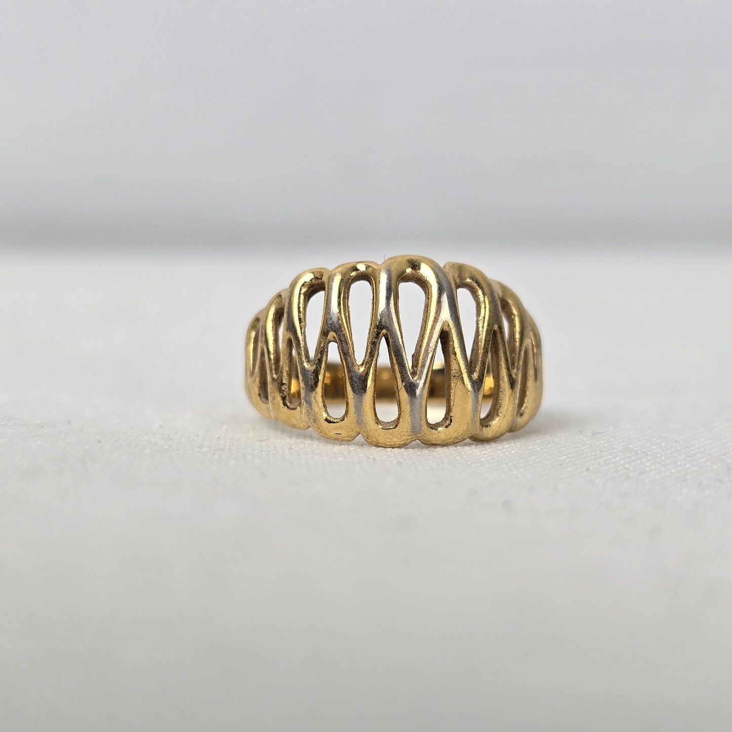 Vintage Gold Tone Ring 8.5