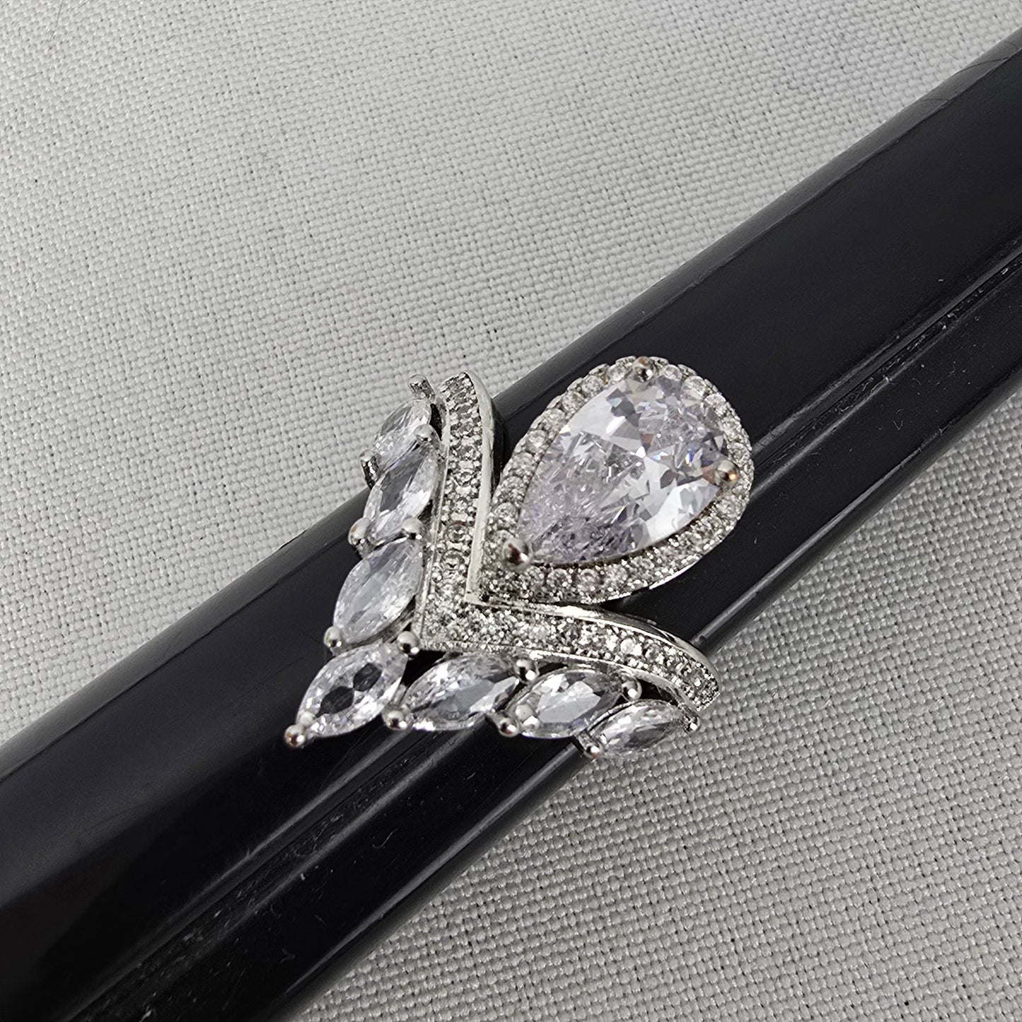 S925 Silver Tone Crystal Statement Ring Size 8