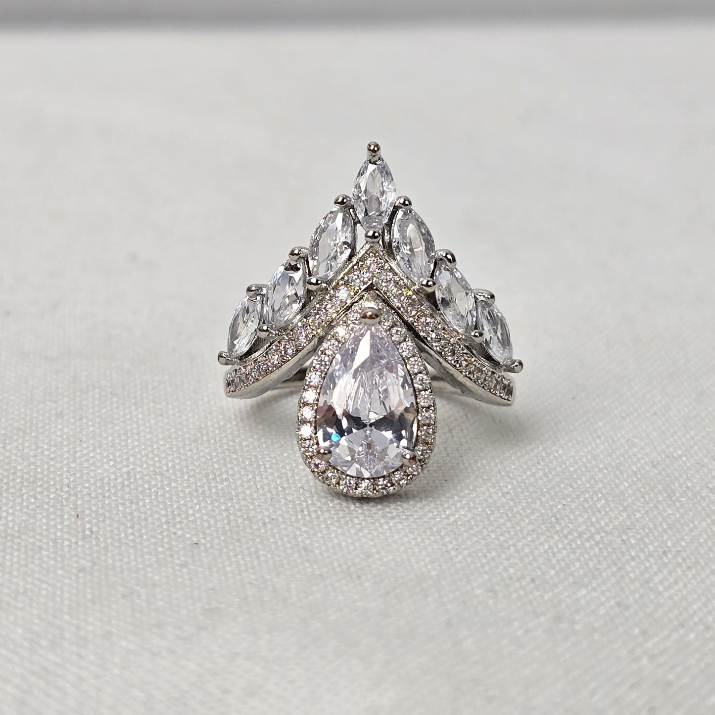 S925 Silver Tone Crystal Statement Ring Size 8