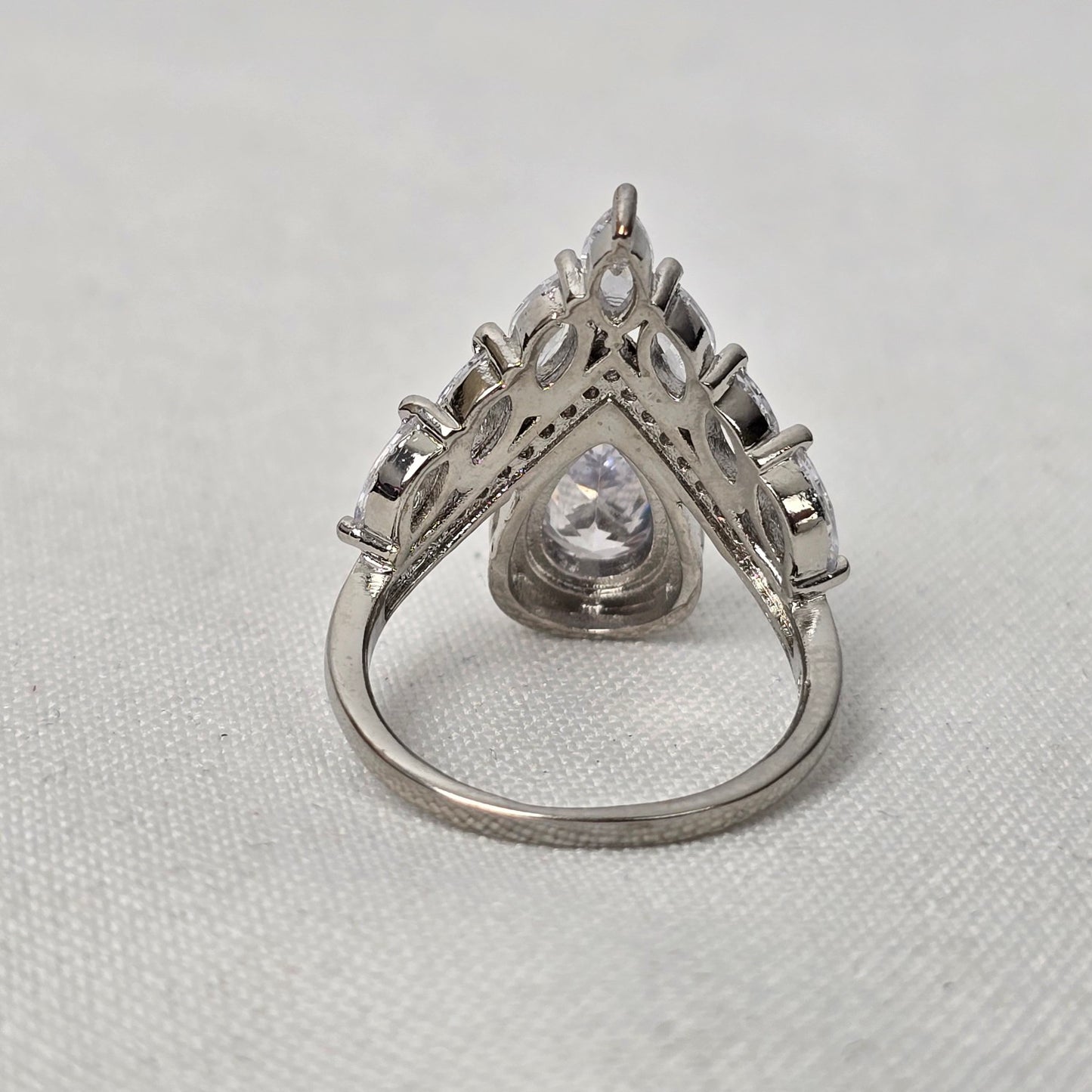 S925 Silver Tone Crystal Statement Ring Size 8