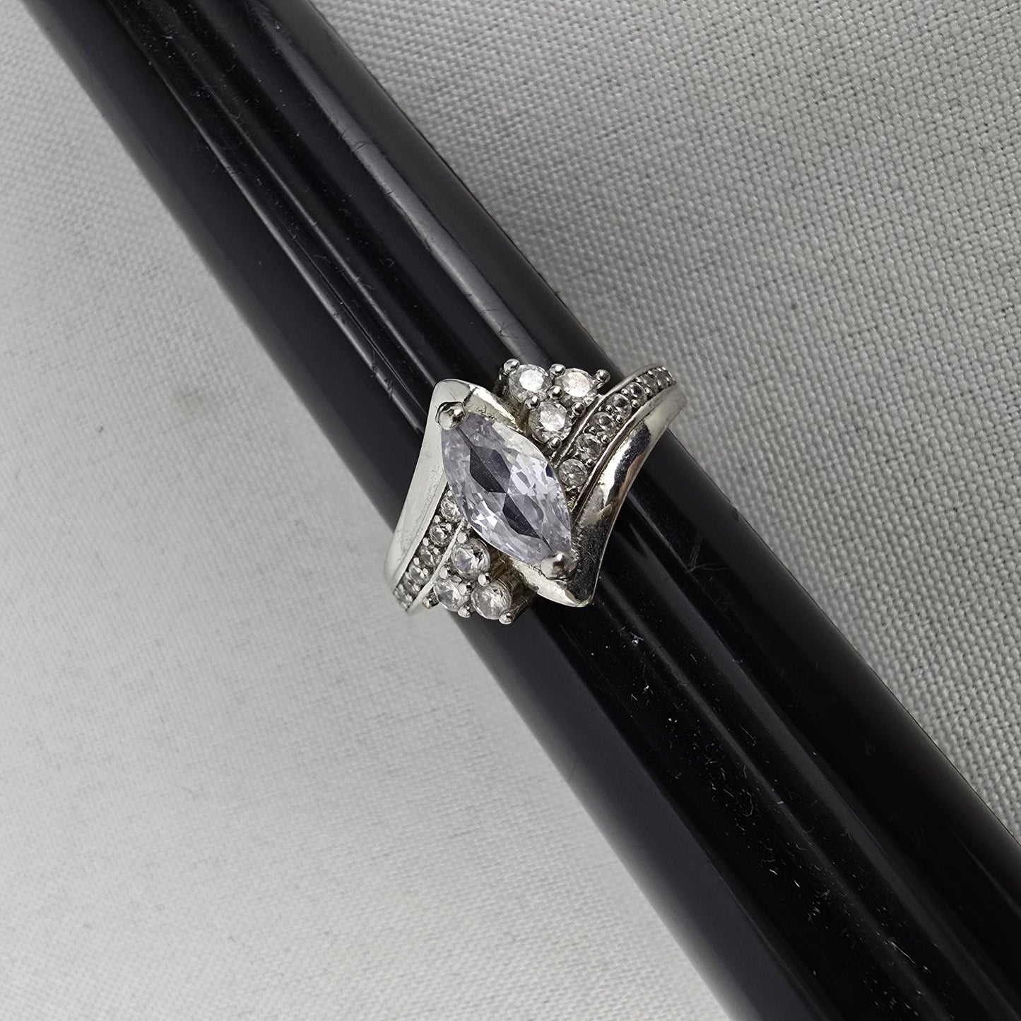 S925 Silver Tone Crystal Statement Ring Size 8