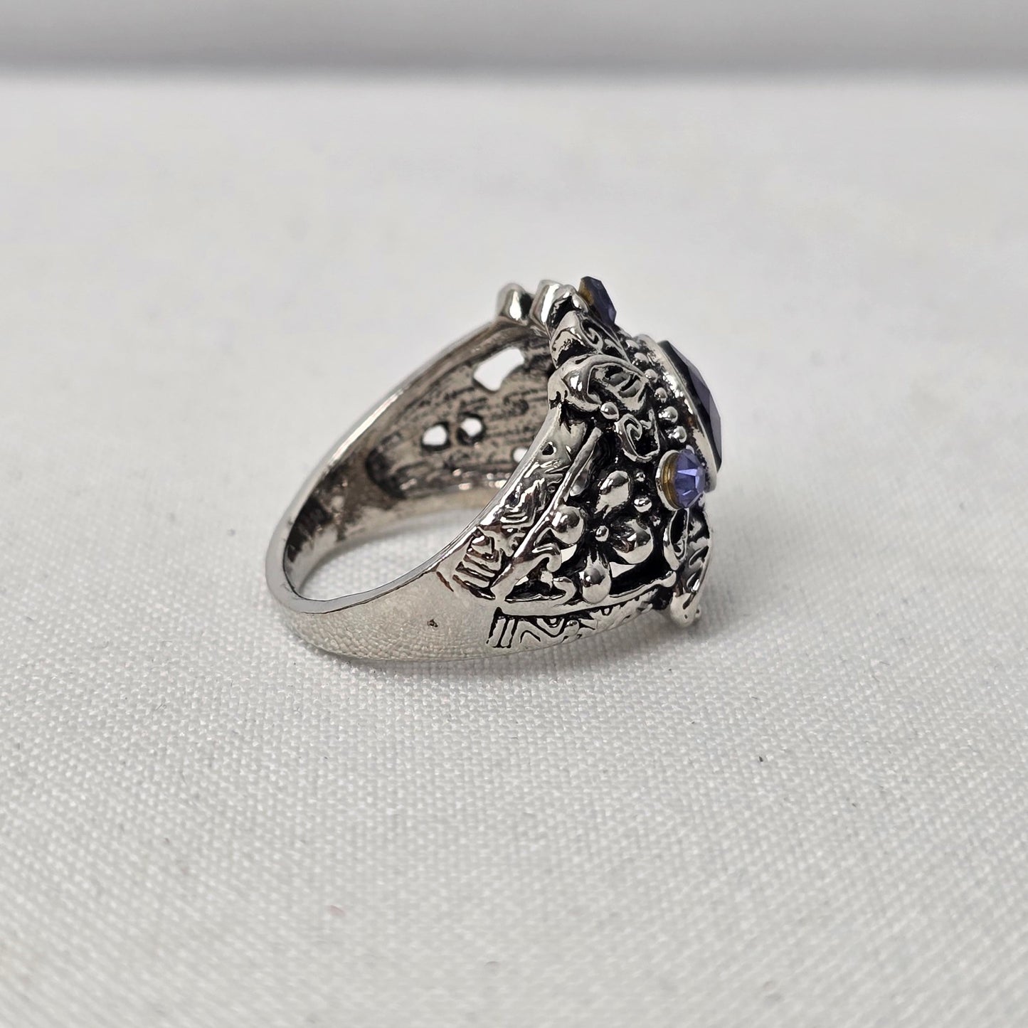 Silver Tone Blue Stone Ring Size 8