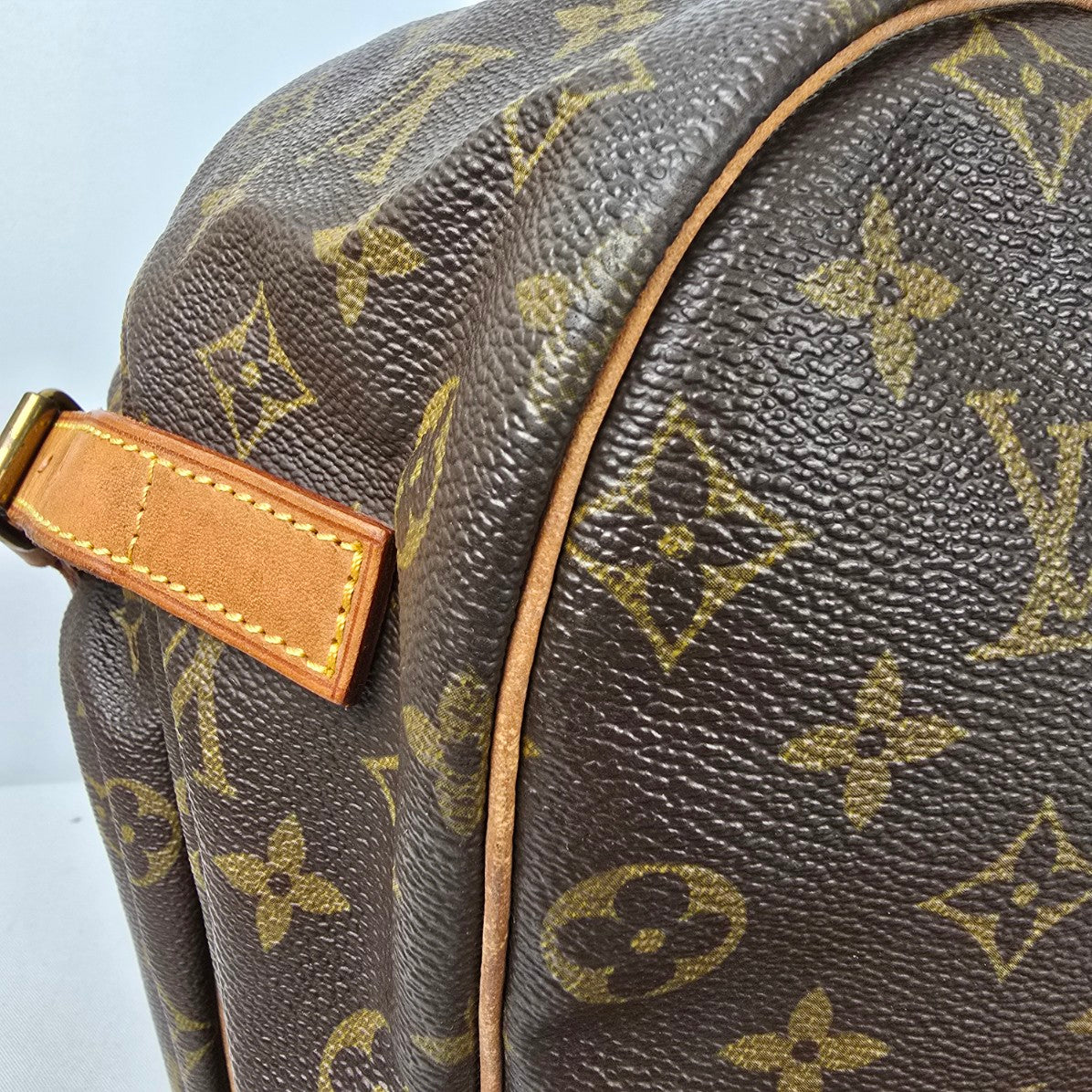 Louis Vuitton Saumur 35 Monogram Large Shoulder Crossbody Purse