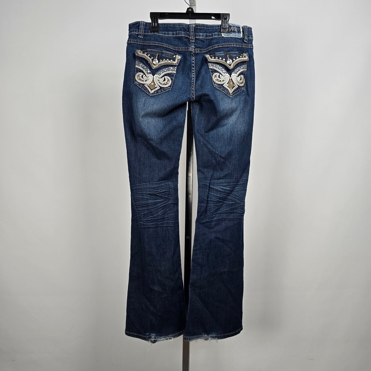 Wax Jeans Low Rise Boot Cut Embroidered Studded Pockets Denim Jeans Size 11