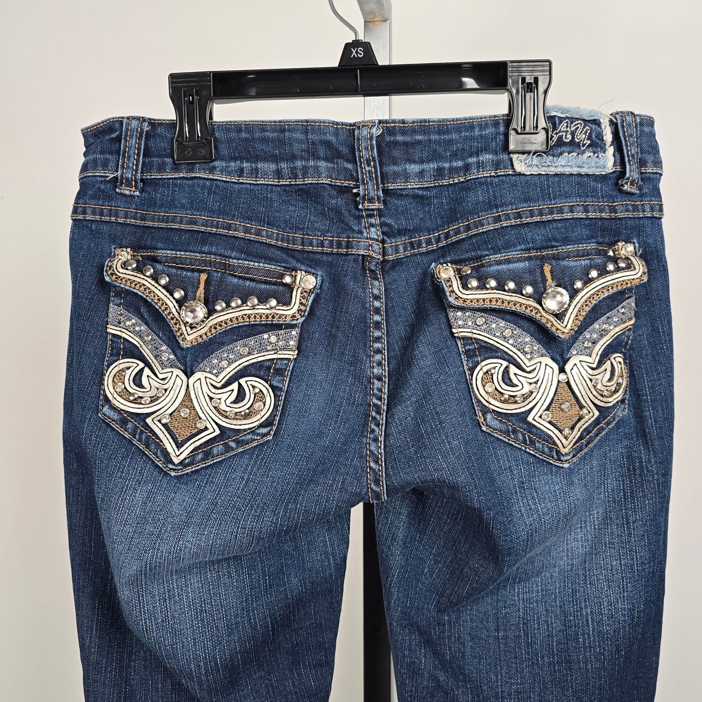 Wax Jeans Low Rise Boot Cut Embroidered Studded Pockets Denim Jeans Size 11