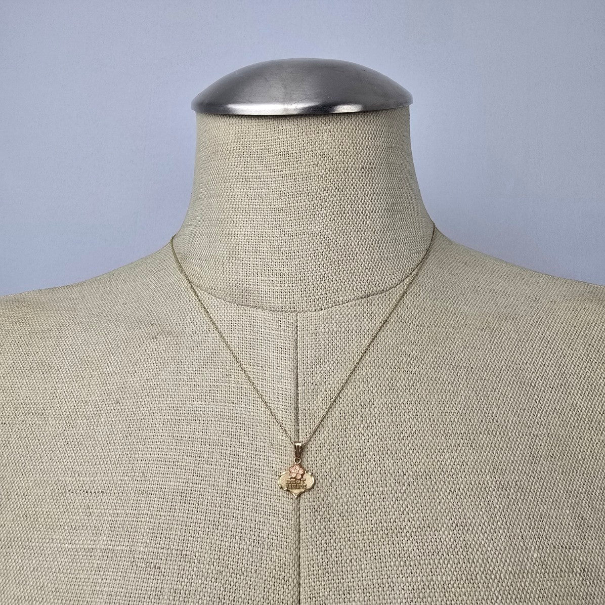 10k Gold Flower Best Friend Pendant Chain Necklace