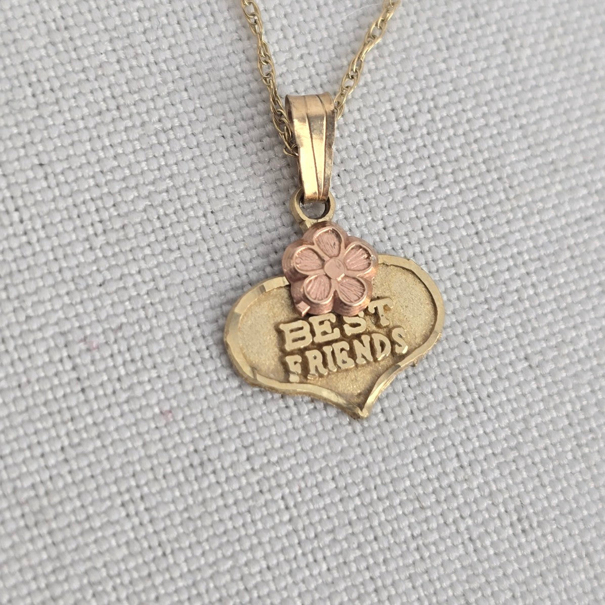 10k Gold Flower Best Friend Pendant Chain Necklace