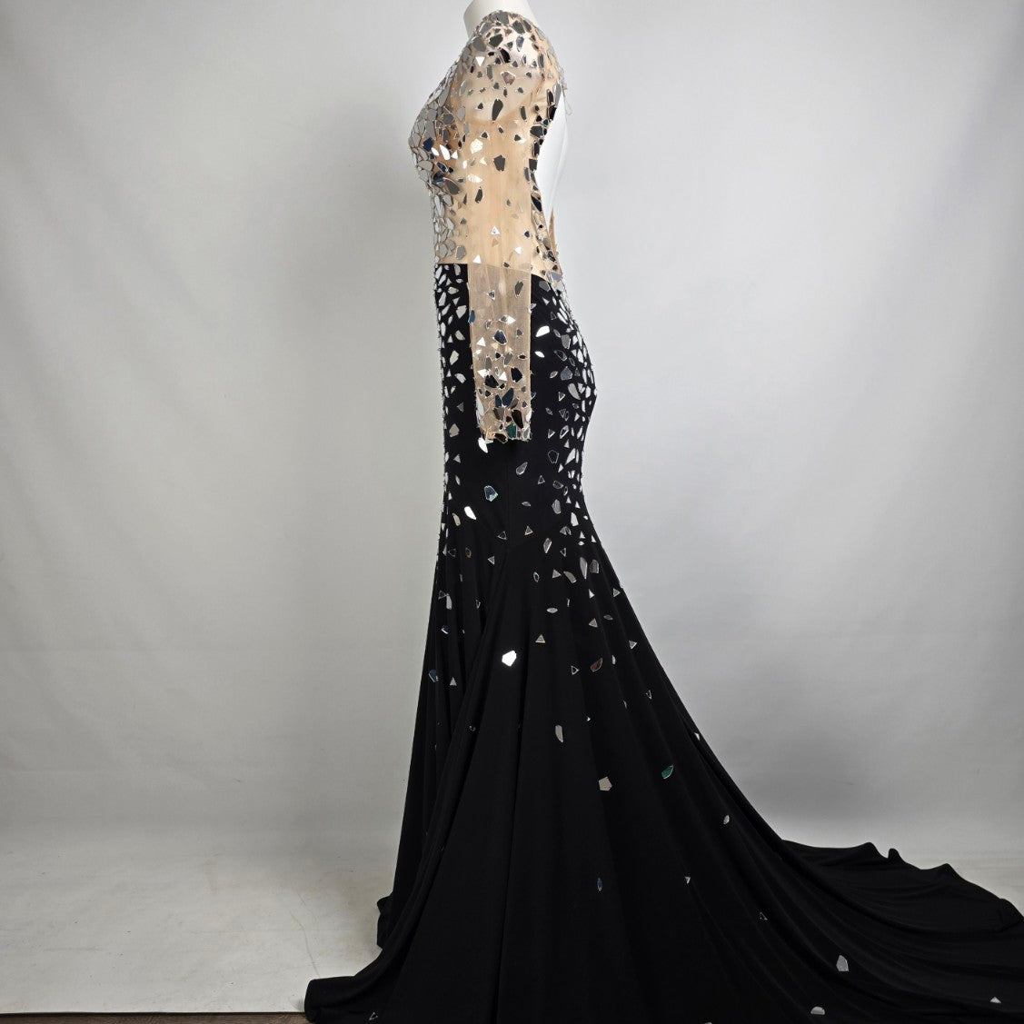 Mori Lee Black & Silver Long Sleeve Mettallic Gown Size 8 Style 46040