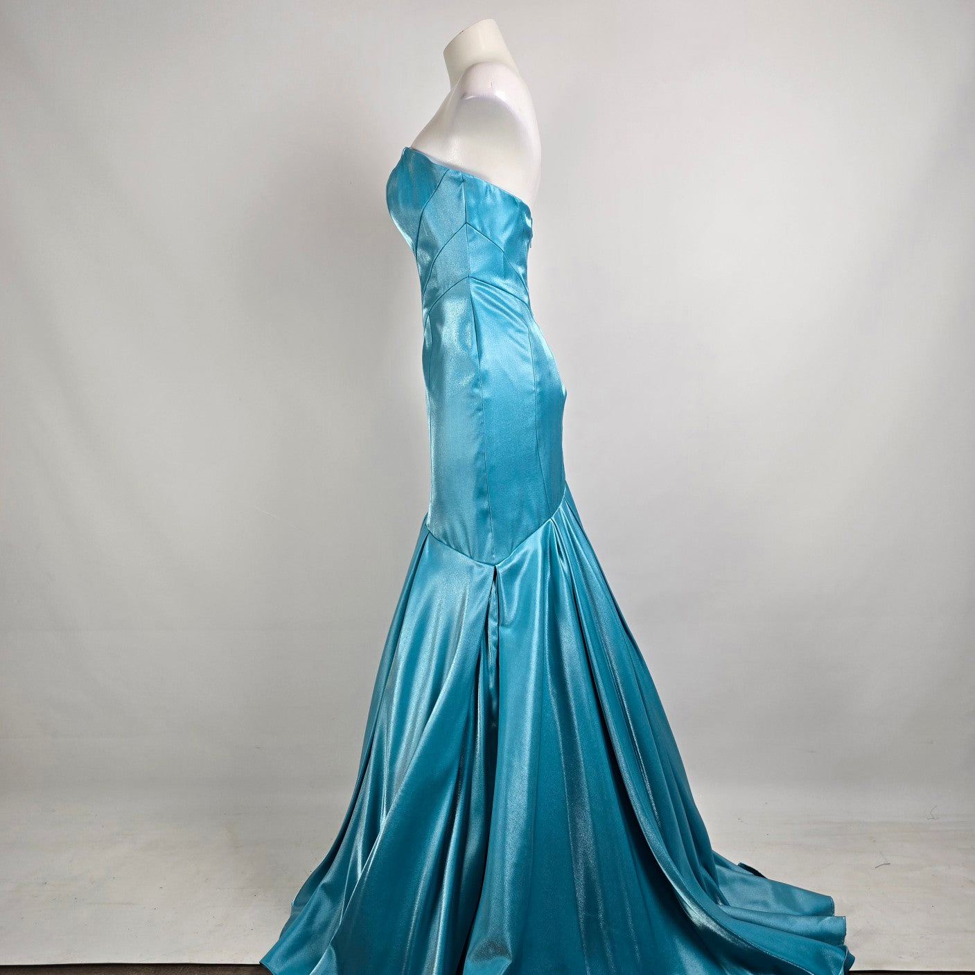 Angela & Alison Blue Metallic Mermaid Eventwear Gown Size 14