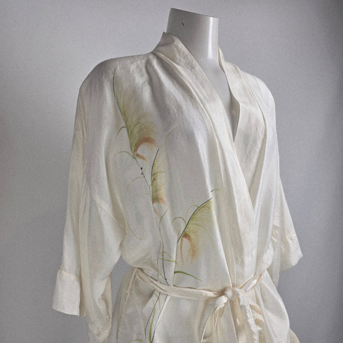 Vintage White Silk Hand Painted Robe Size L