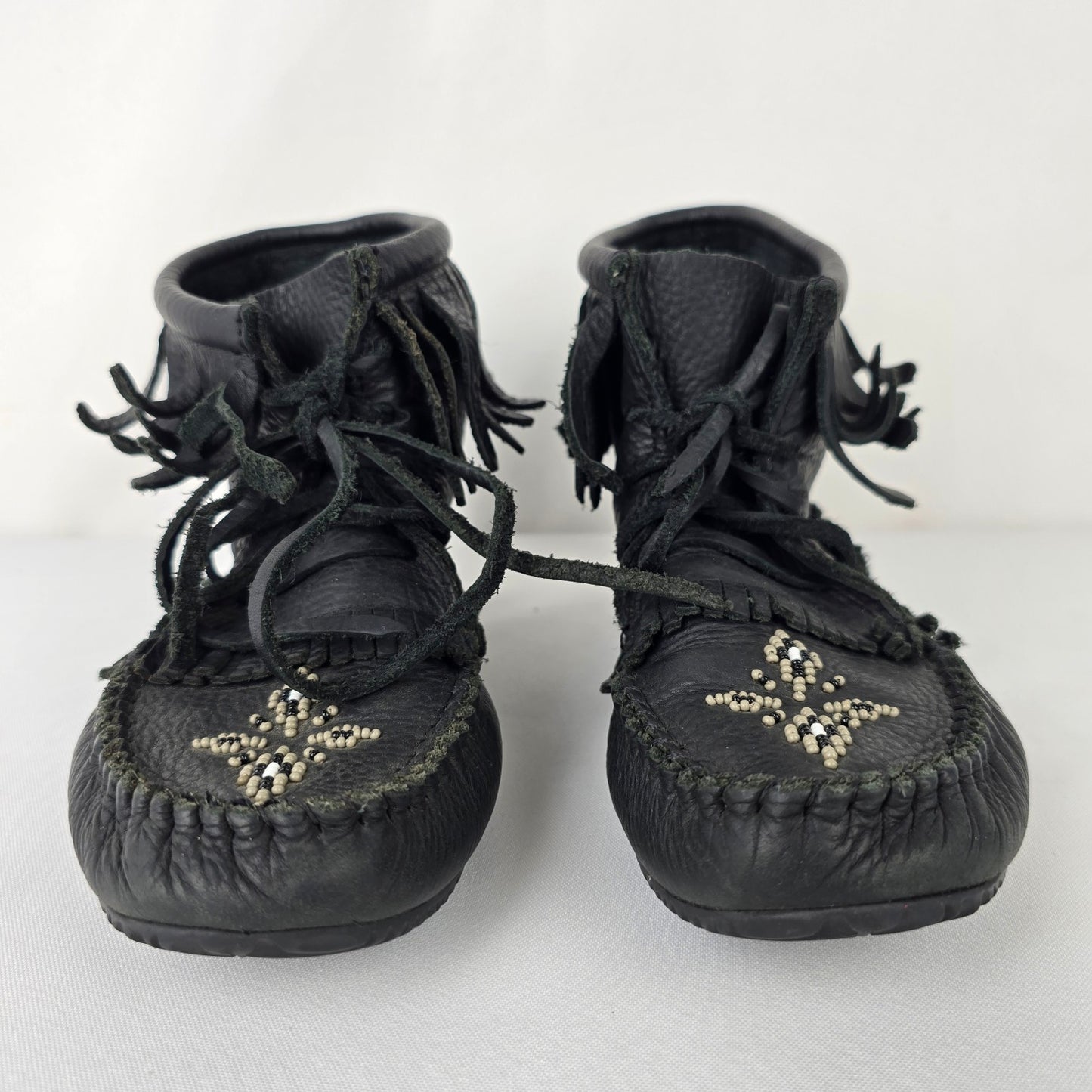 Manitobah Mukluks Harvester Lined Moccasin Size 5