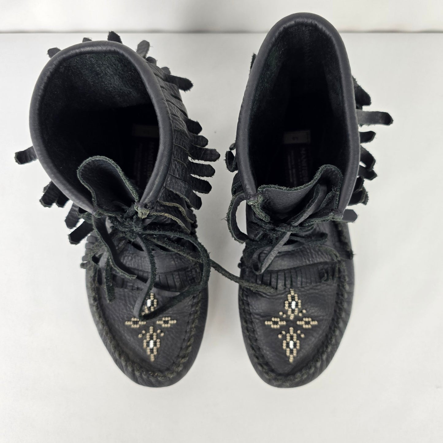 Manitobah Mukluks Harvester Lined Moccasin Size 5