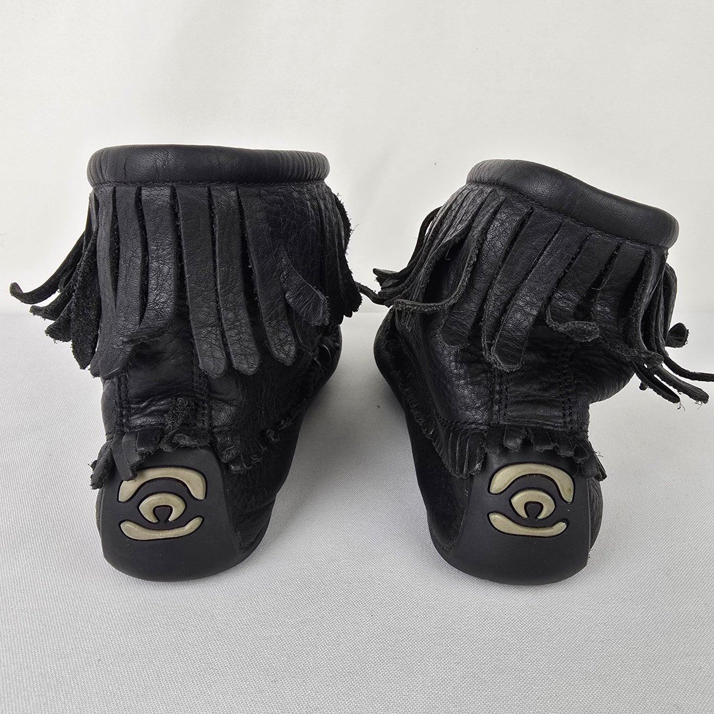 Manitobah Mukluks Harvester Lined Moccasin Size 5