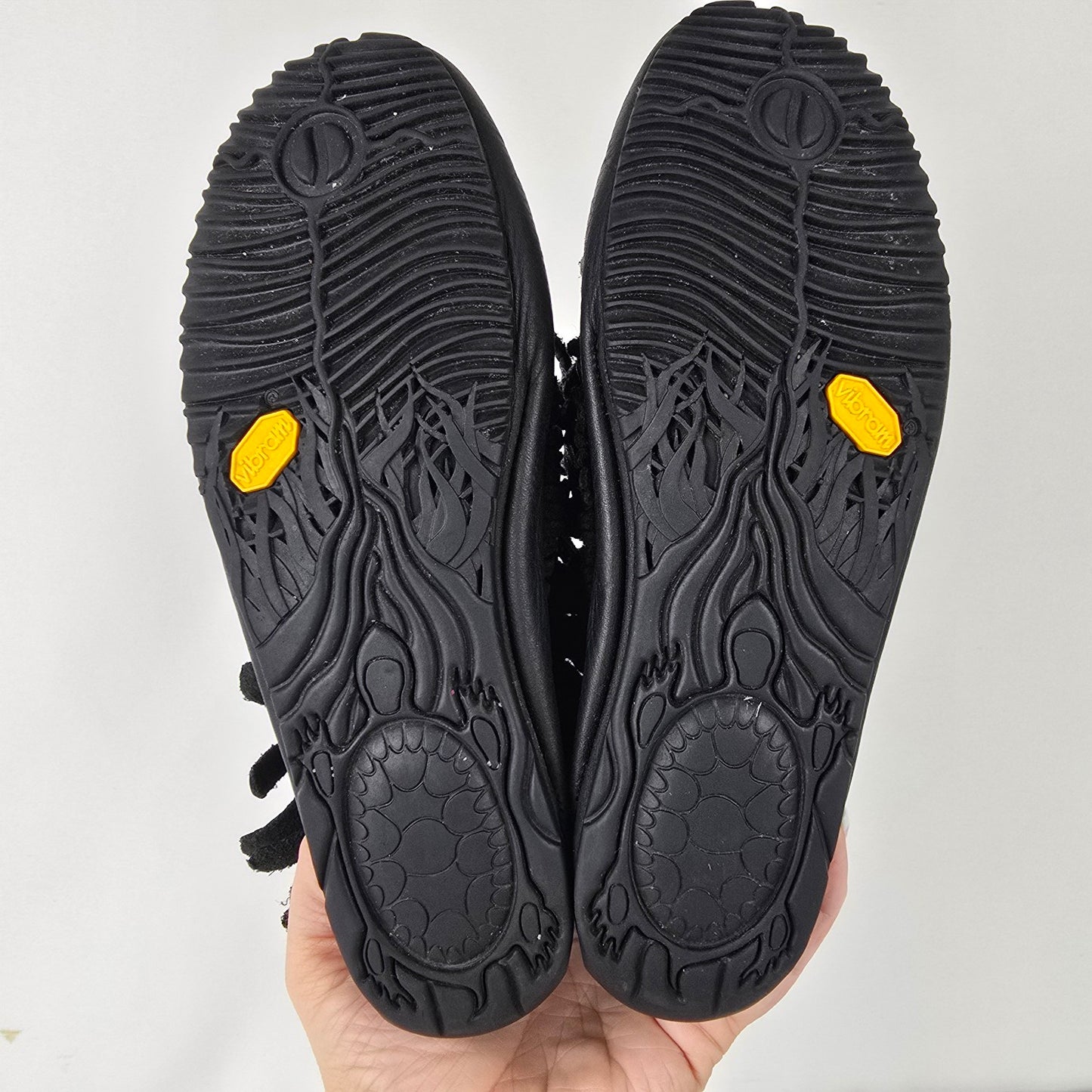 Manitobah Mukluks Harvester Lined Moccasin Size 5