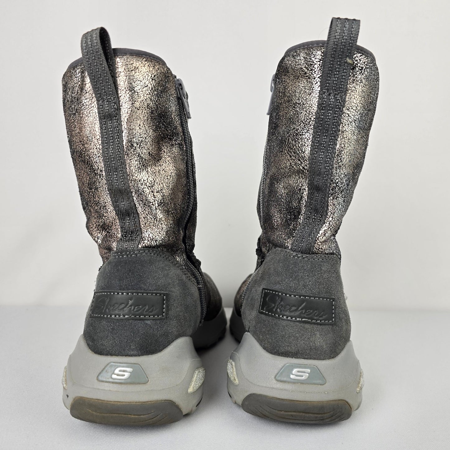 Skechers D'Lites Ultra Silver Metallic Boots Size 8