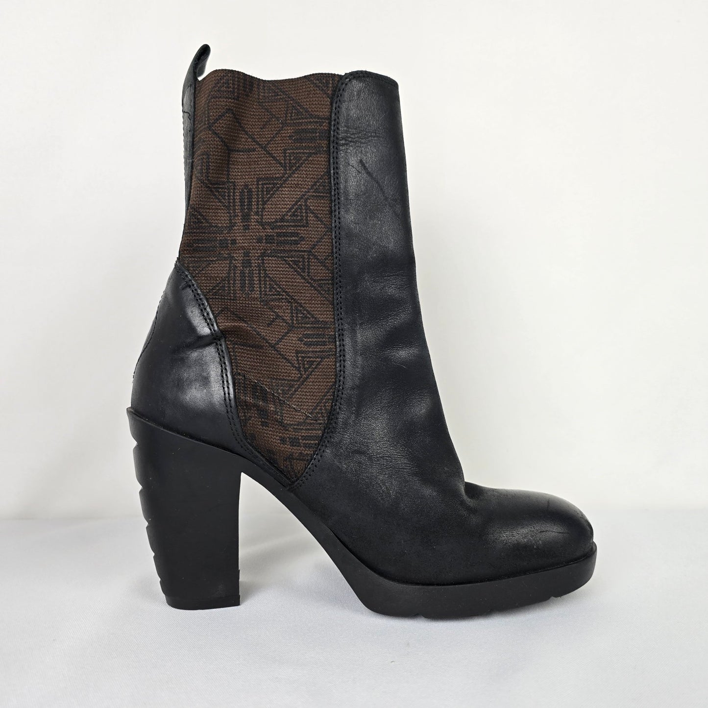 Fly London Black Leather Heeled Ankle Boot Size 8