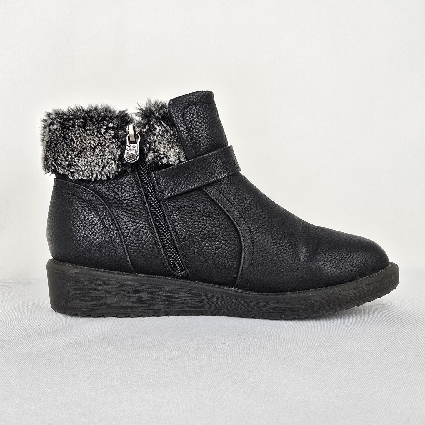 Blowfish Black Faux Fur Lined Ankle Boots Size 5