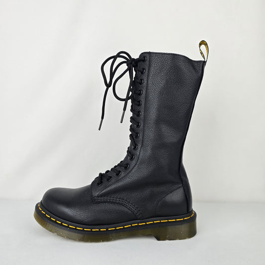 Dr. Martens 1B99 Black Leather Mid Calf Lace Up Boots Size 8