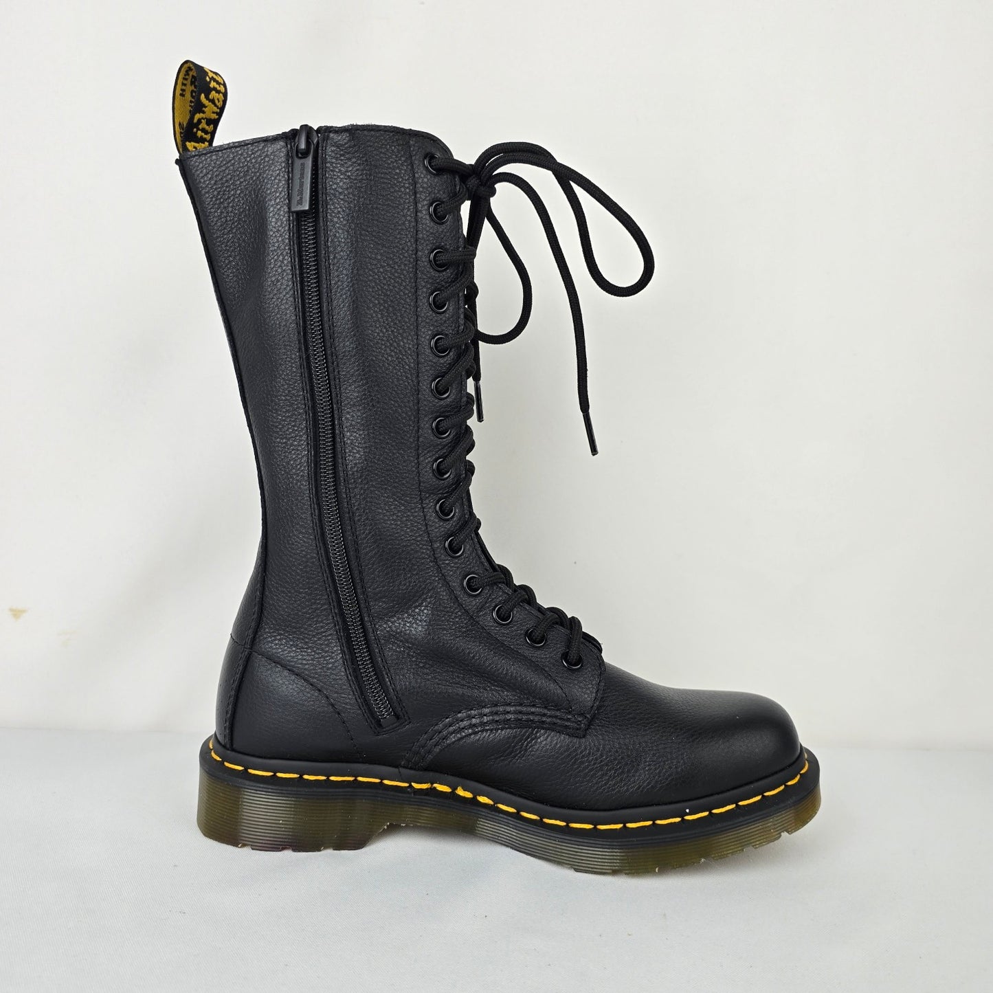 Dr. Martens 1B99 Black Leather Mid Calf Lace Up Boots Size 8