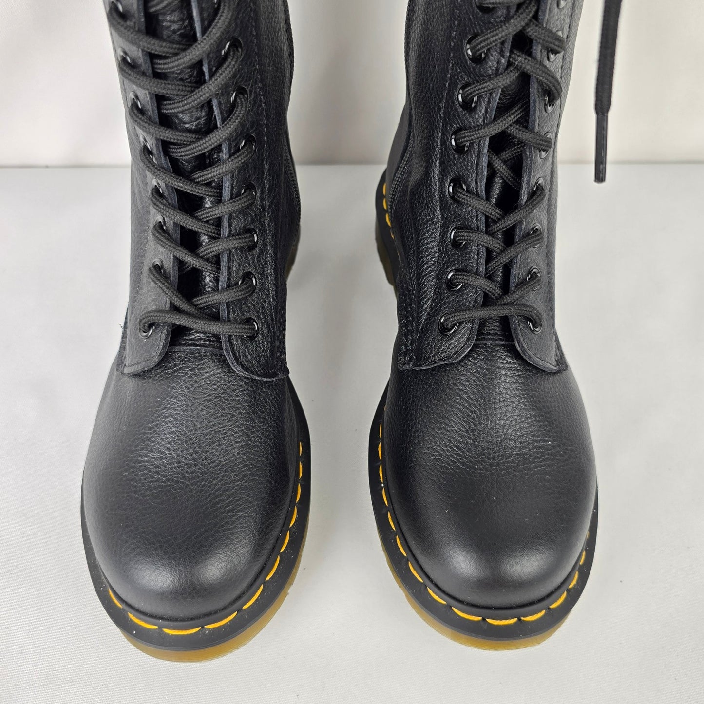 Dr. Martens 1B99 Black Leather Mid Calf Lace Up Boots Size 8