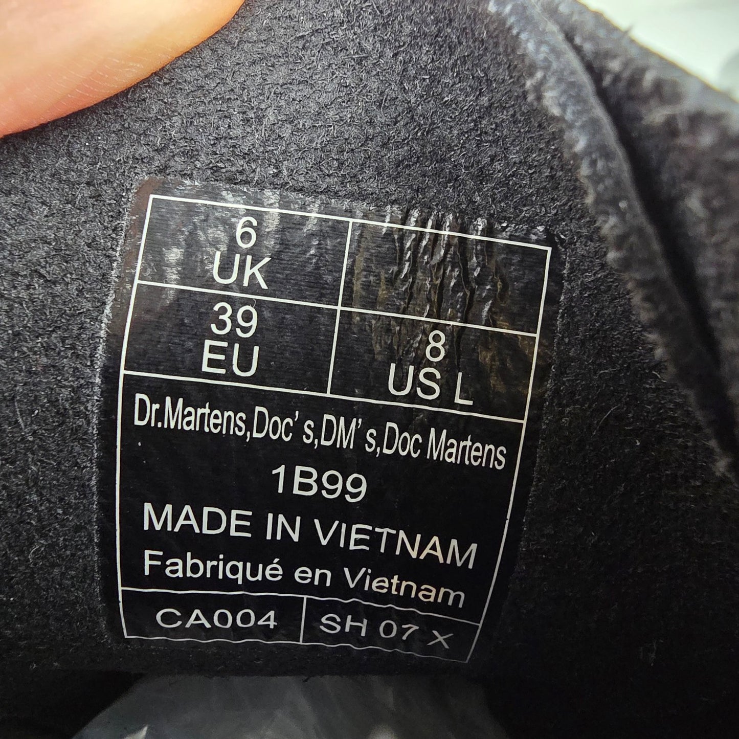 Dr. Martens 1B99 Black Leather Mid Calf Lace Up Boots Size 8