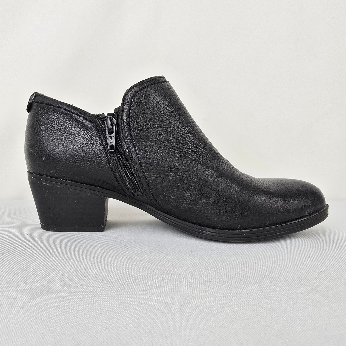 Naturalizer Zarie Black Leather Ankle Boots Size 7