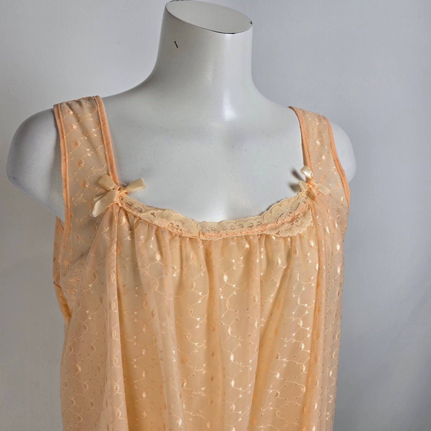 Vintage Peach Lingerie Night Gown & Dressing Jacket Size L/XL