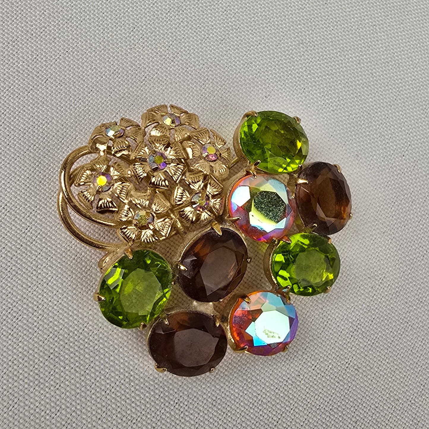 Vintage Gold Tone Green Crystal Glass Brooch