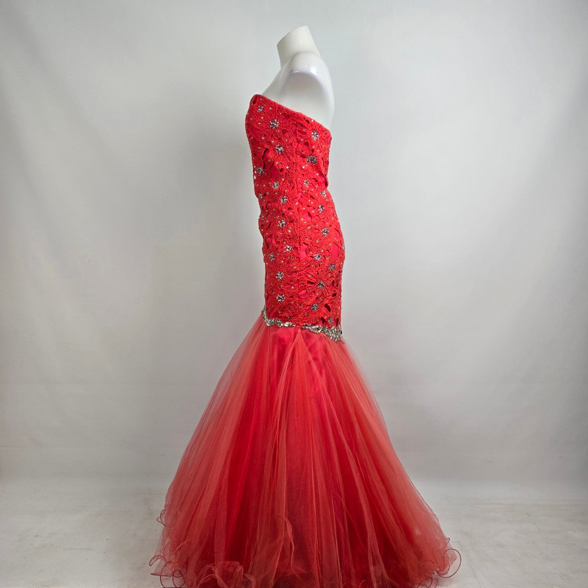 Blush Prom Red Beaded Floral Lace Mermaid Tulle Grad Gown Size 8