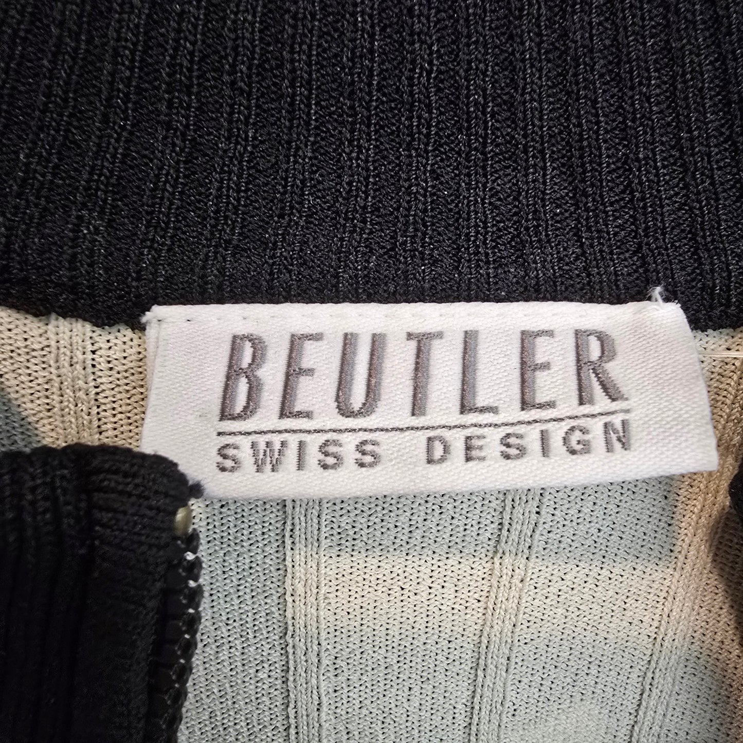 Beutler Swiss Design Cream Zip Up Cardigan Size S/M
