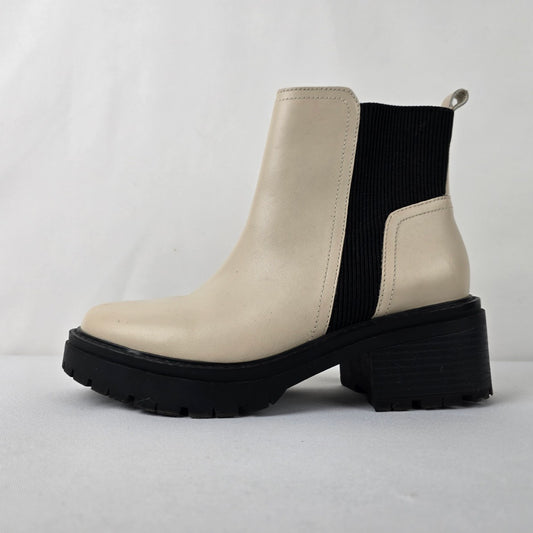 Naturalizer White Leather Lug Ankle Boot Size